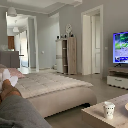 Maddy Apartment Craiova